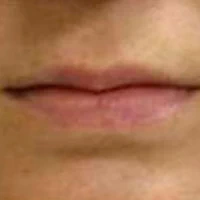 Labios Finos